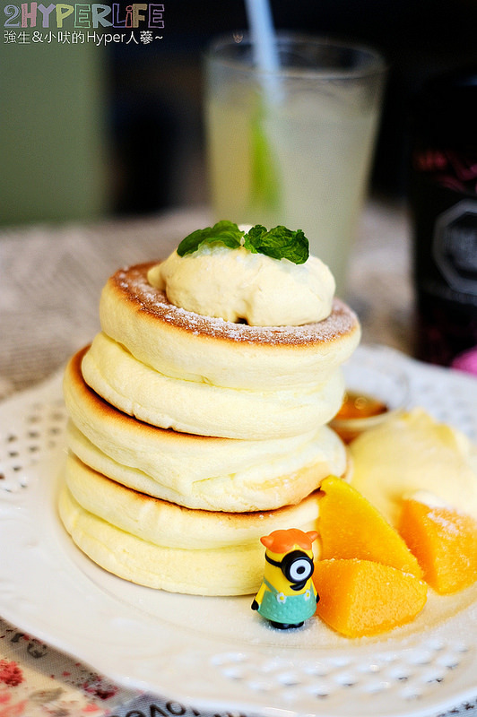 ROSE HOUSE CAFE,三井Outlet,三井Outlet咖啡,三井Outlet美食,三井Outlet誠品生活,古典玫瑰園,古典玫瑰園集團品牌,台中下午茶,台中厚鬆餅,台中咖啡,台中舒芙蕾鬆餅,特厚三層舒芙蕾鬆餅,精品咖啡,舒芙蕾 @強生與小吠的Hyper人蔘~