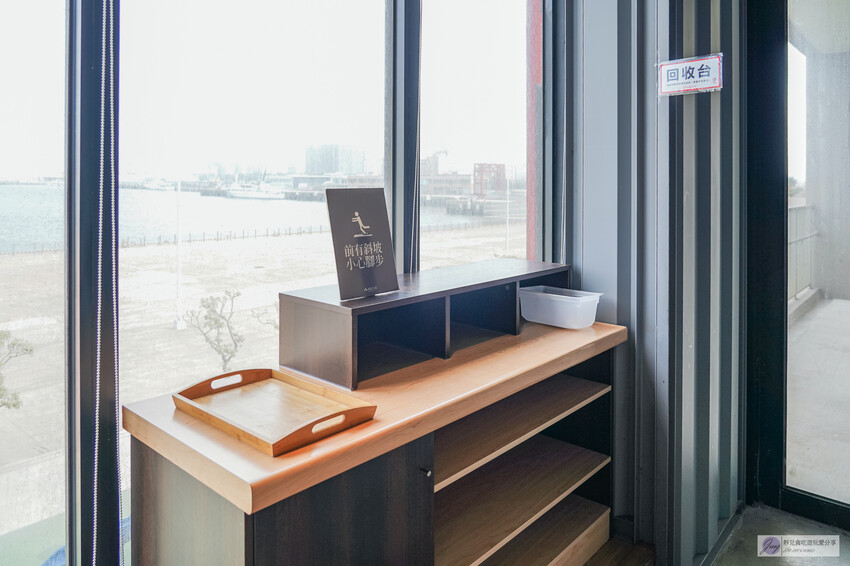 台中市梧棲區景觀咖啡廳,隱於書局的美景與特色舒芙蕾