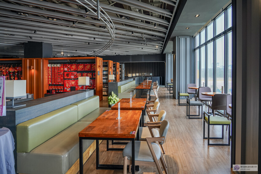 台中市梧棲區景觀咖啡廳,隱於書局的美景與特色舒芙蕾