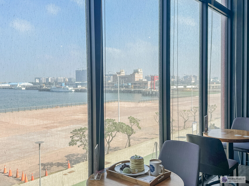 台中市梧棲區景觀咖啡廳,隱於書局的美景與特色舒芙蕾