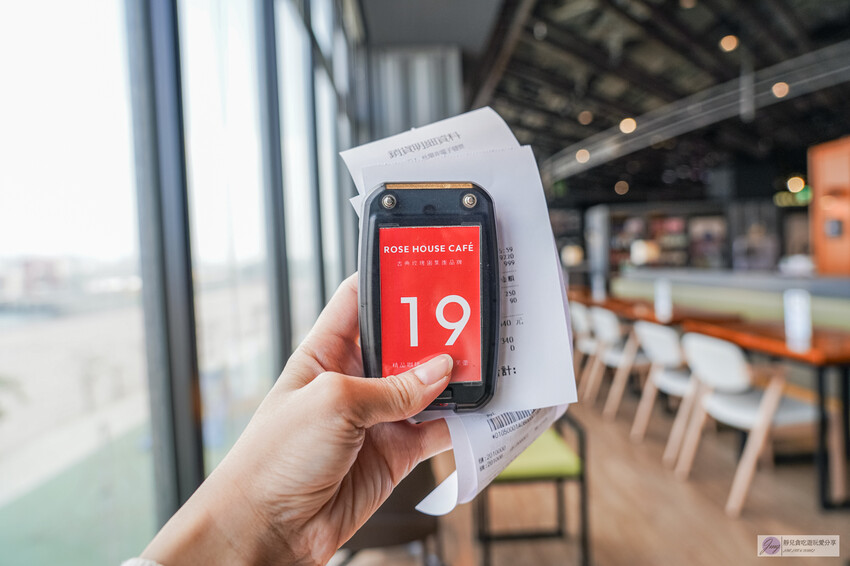 台中市梧棲區景觀咖啡廳,隱於書局的美景與特色舒芙蕾