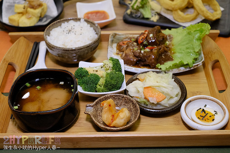 台中沙鹿美食,台中簡餐,台中美食,沙鹿好吃餐廳,沙鹿簡餐,沙鹿美食,沙鹿聚餐,沙鹿聚餐餐廳,風大人文茶館,風大人文茶館菜單,風大茶館 @強生與小吠的Hyper人蔘~