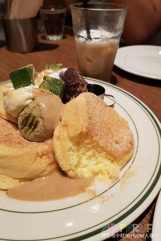 J.S. FOODIES | 台中三井Outlet必吃舒芙蕾鬆餅店，最新推出宇治抹茶生巧克力綿密口感，東京名店一定要吃 @強生與小吠的Hyper人蔘~