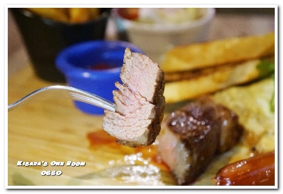 OSSO美式餐廳：新店美食／愛評體驗券．和狗狗一同度過美味的悠閒時光──OSSO美式餐廳