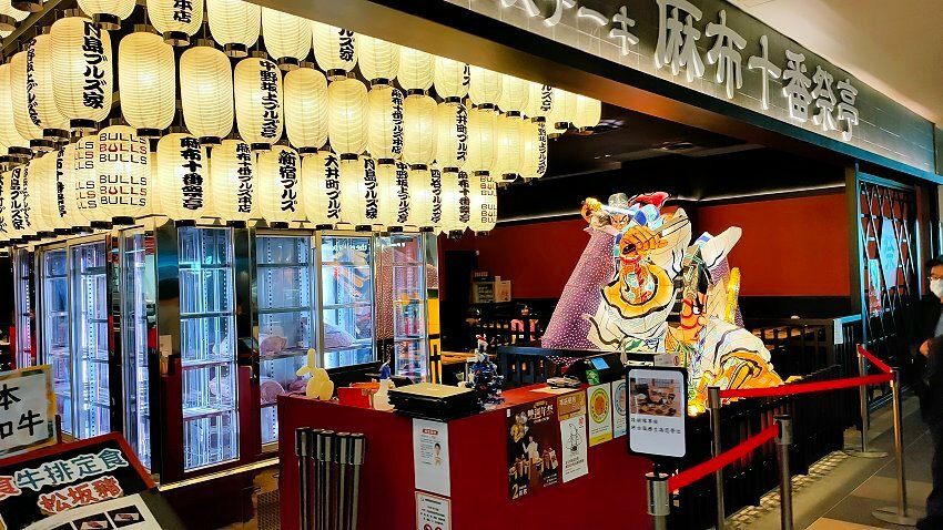 【台中景點】台中三井OUTLET.超過40家美食餐廳+貨櫃市集整理!