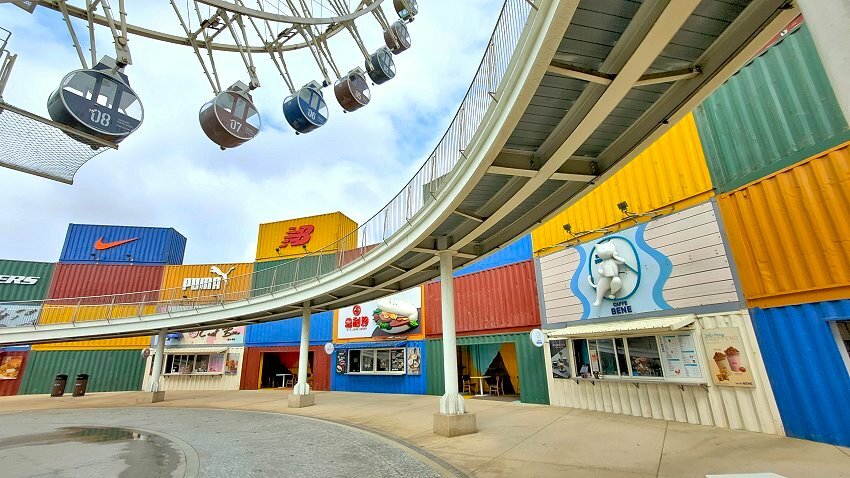 【台中景點】台中三井OUTLET.超過40家美食餐廳+貨櫃市集整理!