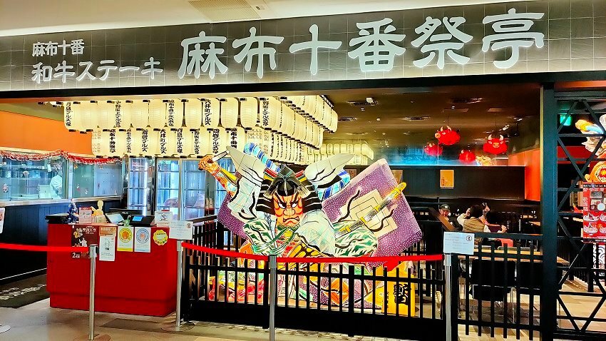 【台中景點】台中三井OUTLET.超過40家美食餐廳+貨櫃市集整理!