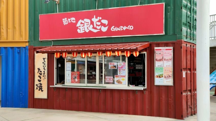 【台中景點】台中三井OUTLET.超過40家美食餐廳+貨櫃市集整理!