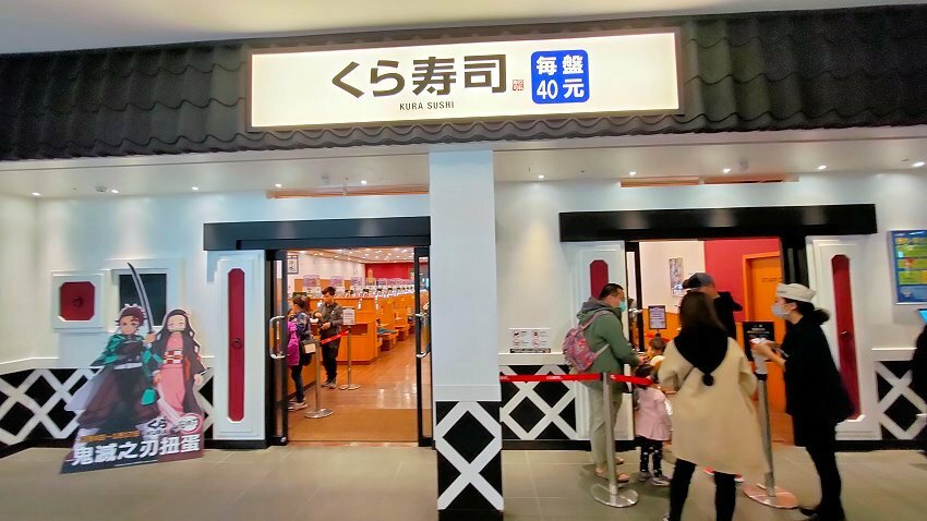 【台中景點】台中三井OUTLET.超過40家美食餐廳+貨櫃市集整理!