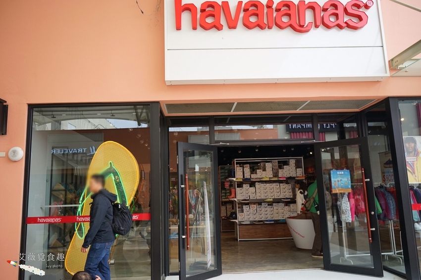 MITSUI OUTLET PARK 台中港 || 台中三井OUTLET全台首座海港摩天輪和海景誠品書店,逛街美食攻略