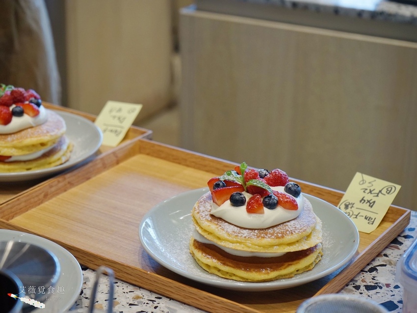 MITSUI OUTLET PARK 台中港 || 台中三井OUTLET全台首座海港摩天輪和海景誠品書店,逛街美食攻略