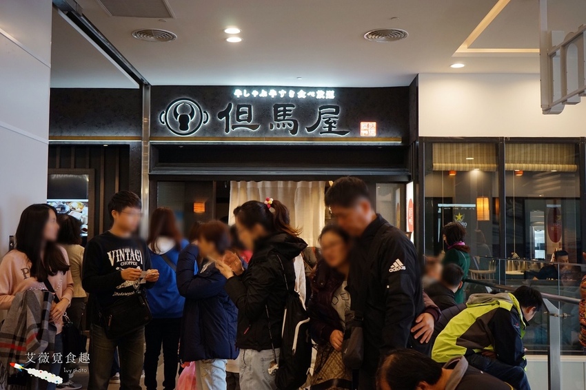 MITSUI OUTLET PARK 台中港 || 台中三井OUTLET全台首座海港摩天輪和海景誠品書店,逛街美食攻略