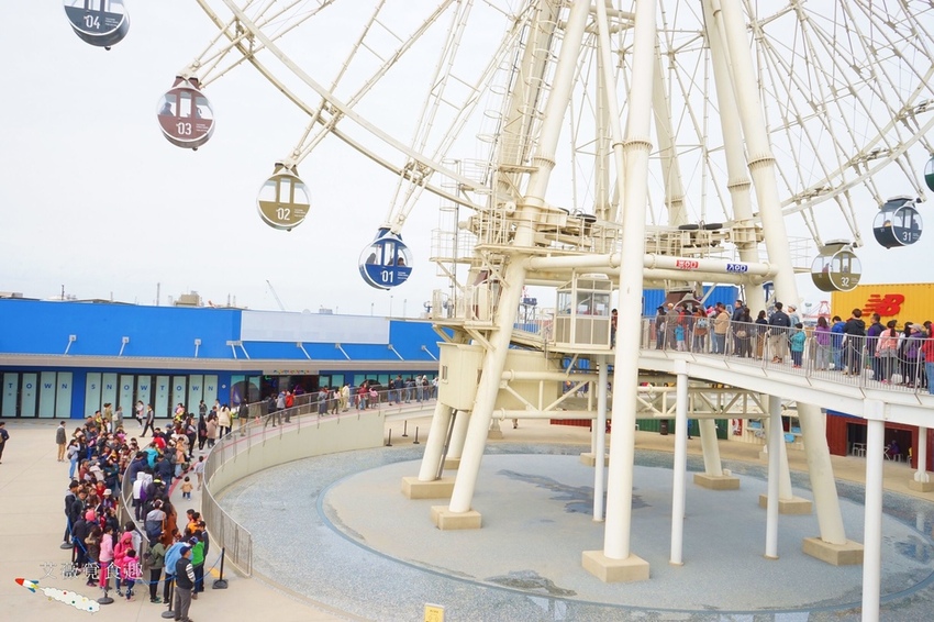 MITSUI OUTLET PARK 台中港 || 台中三井OUTLET全台首座海港摩天輪和海景誠品書店,逛街美食攻略