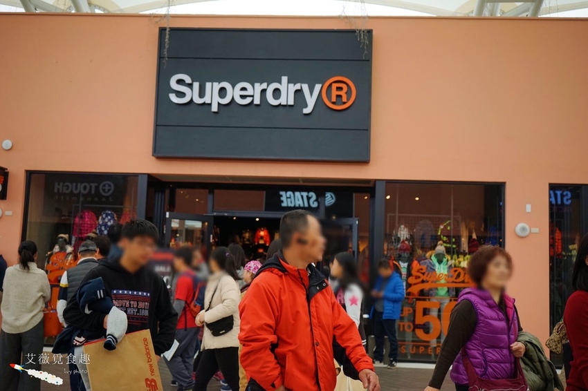 MITSUI OUTLET PARK 台中港 || 台中三井OUTLET全台首座海港摩天輪和海景誠品書店,逛街美食攻略