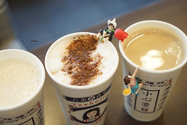 六羨茶食堂(大里東榮店)：CP值超高的復古泡沫紅茶店 內用茶飲25元起 超推點心 炸物 比臉大雞排飯 冬天還有火鍋 六羨茶食堂