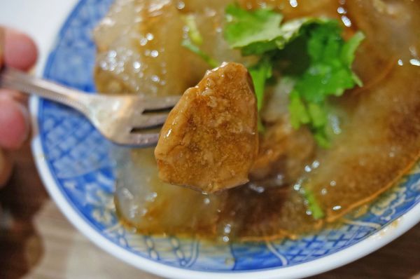 【三重美食】正章木瓜牛奶彰化肉圓伯-鹹甜鹹甜的美味肉圓