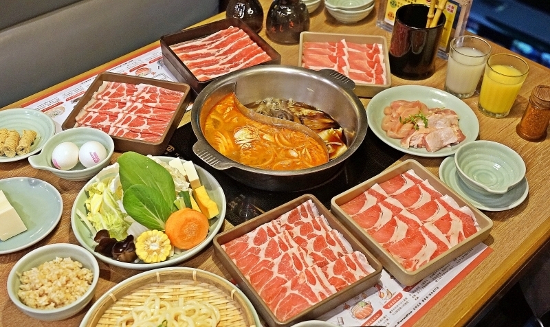 [忠孝復興吃到飽美食]Mo-Mo-Paradise鍋物專賣店 壽喜燒  和風辛味噌鍋 帶皮雞肉深得我心 台北98牧場 大安區美食  