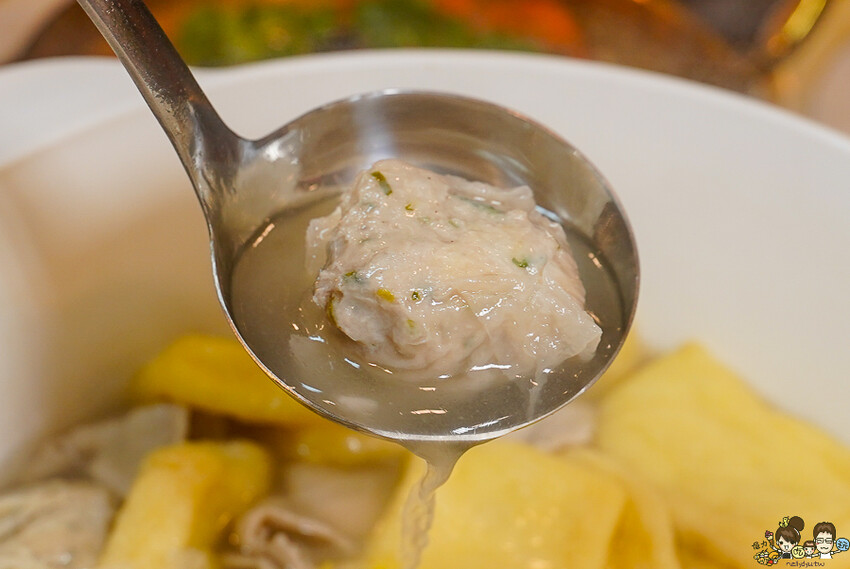 鄧師傅功夫菜高雄在地深耕40年、傳承功夫菜佳餚，把大廚功夫佳餚帶回家過好年、團圓圍爐輕鬆開飯 - 跟著尼力吃喝玩樂＆親子生活