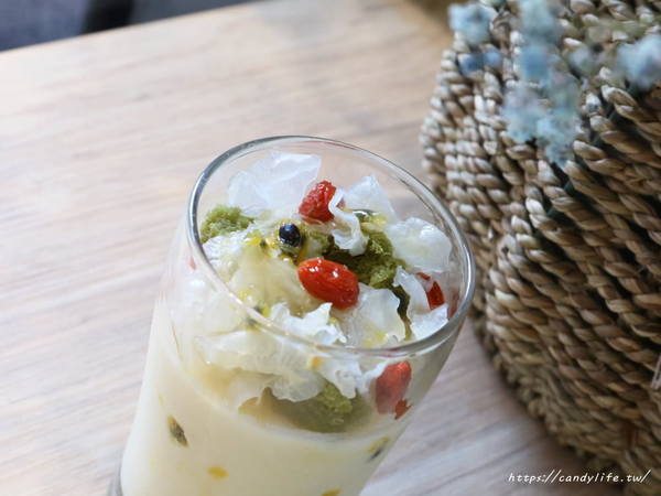 異柒手作甜點咖啡 Strange seven handmade dessert：台中美食│異柒手作甜點咖啡〃以中文數字命名的創意甜點，還有客製化彌月禮、喜餅等～