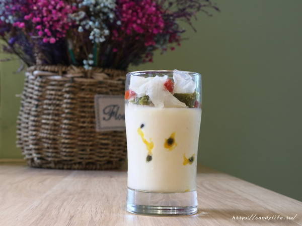 異柒手作甜點咖啡 Strange seven handmade dessert：台中美食│異柒手作甜點咖啡〃以中文數字命名的創意甜點，還有客製化彌月禮、喜餅等～