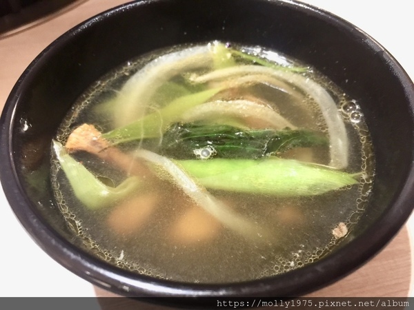 大安石頭火鍋(大安店):【台北】大安自助石頭沙茶火鍋/忠孝復興站/以盤計價/台式懷舊火鍋