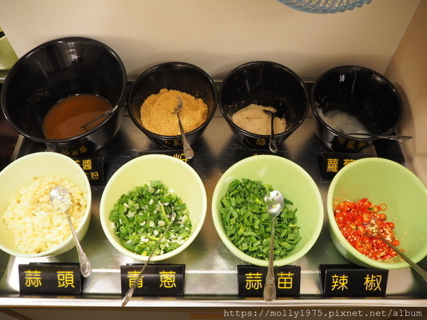 大安石頭火鍋(大安店):【台北】大安自助石頭沙茶火鍋/忠孝復興站/以盤計價/台式懷舊火鍋