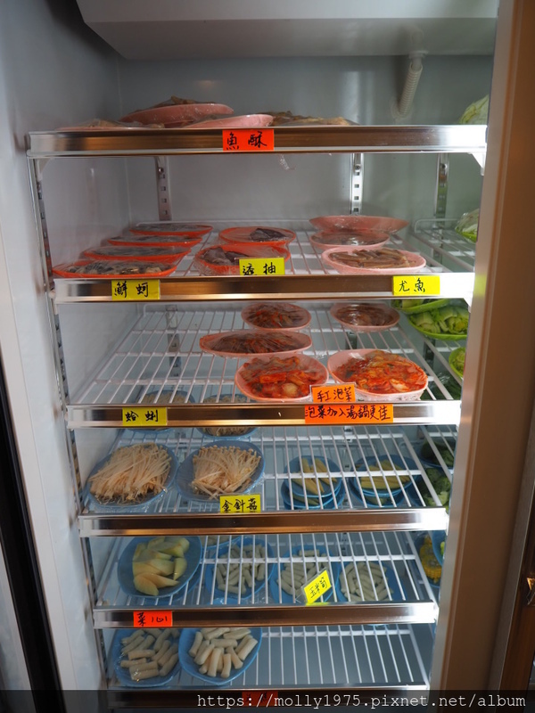 大安石頭火鍋(大安店):【台北】大安自助石頭沙茶火鍋/忠孝復興站/以盤計價/台式懷舊火鍋