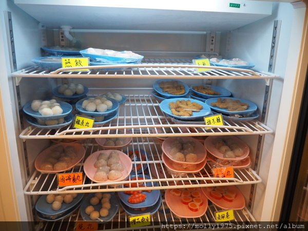 大安石頭火鍋(大安店):【台北】大安自助石頭沙茶火鍋/忠孝復興站/以盤計價/台式懷舊火鍋