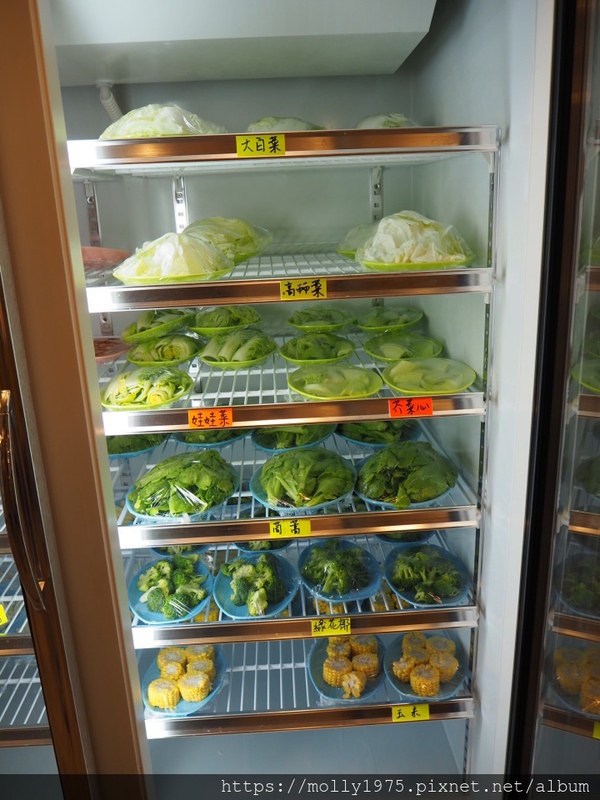 大安石頭火鍋(大安店):【台北】大安自助石頭沙茶火鍋/忠孝復興站/以盤計價/台式懷舊火鍋