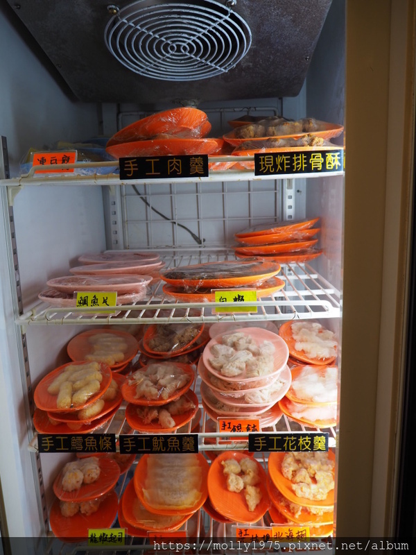 大安石頭火鍋(大安店):【台北】大安自助石頭沙茶火鍋/忠孝復興站/以盤計價/台式懷舊火鍋