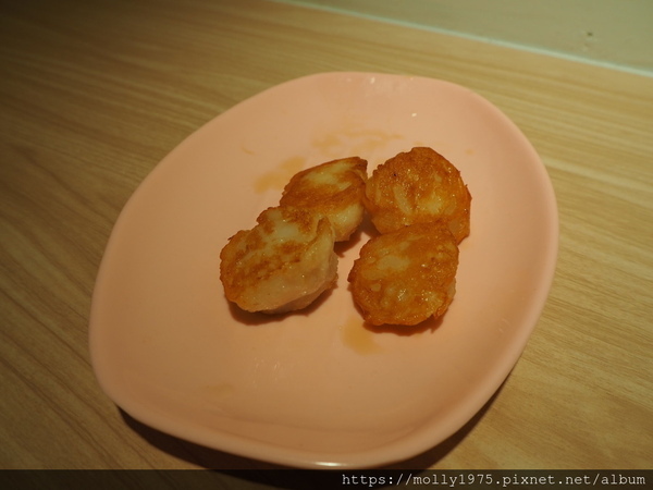 大安石頭火鍋(大安店):【台北】大安自助石頭沙茶火鍋/忠孝復興站/以盤計價/台式懷舊火鍋