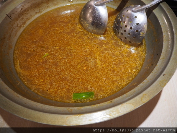 大安石頭火鍋(大安店):【台北】大安自助石頭沙茶火鍋/忠孝復興站/以盤計價/台式懷舊火鍋