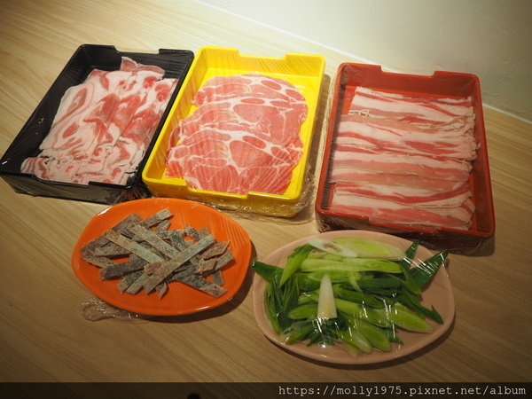 大安石頭火鍋(大安店):【台北】大安自助石頭沙茶火鍋/忠孝復興站/以盤計價/台式懷舊火鍋