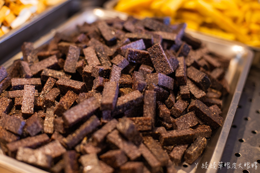 新竹雞排中隊｜雞排尬蔥油餅只要六十五元！綜合炸物份量多，外送無骨雞排便當及雞排炒泡麵