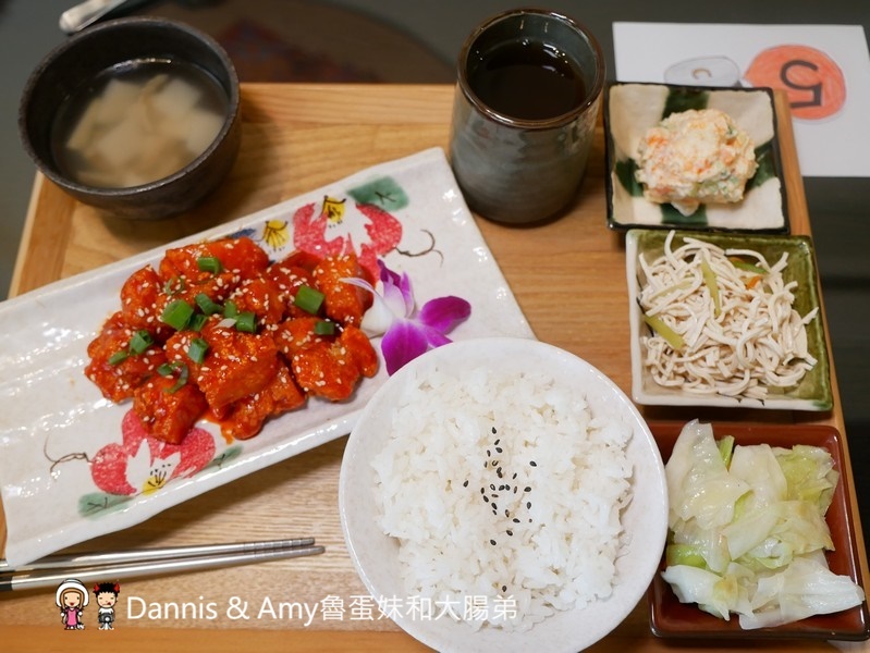 《竹北特色家常料理》光聆廚房221號館。裝潢溫馨餐點現點現做。中式料理合菜菜色平價實惠 ︱ 影片 《竹北特色家常料理》光聆廚房221號館。裝潢溫馨餐點現點現做。中式料理合菜菜色平價實惠 ︱ 影片