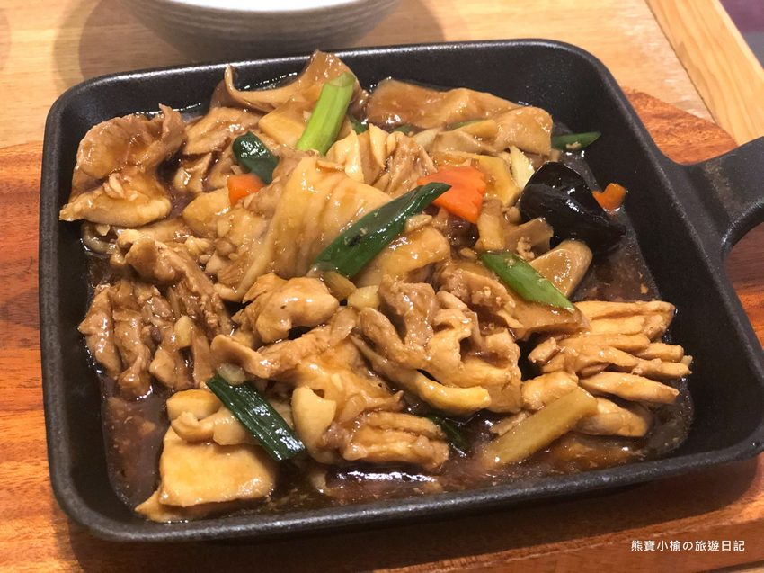 光聆廚房221號館,竹北文義街平價簡餐店,手作自製家常菜好吃!內文附詳細菜單。 @熊寶小榆の旅遊日記