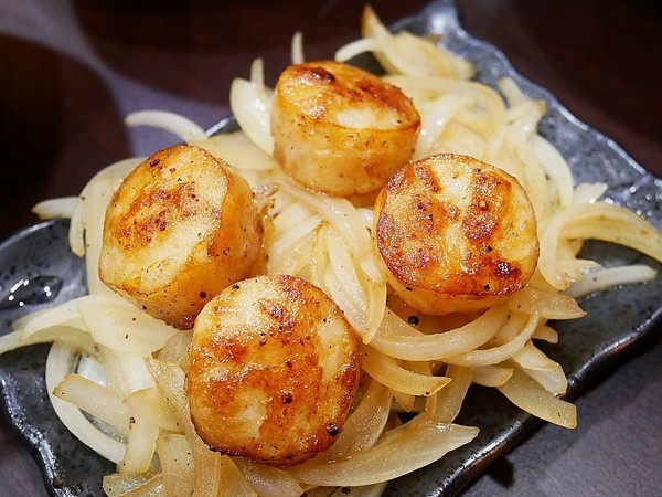 粥鮮(屏東鲍魚絲瓜粥):粥鮮(屏東鮑魚絲瓜粥)-台中西屯海鮮粥烏龍麵 超霸氣新鮮海產直接端上桌 冷冷冬天來一碗 親切價格就有豐盛晚餐暖飽肚子