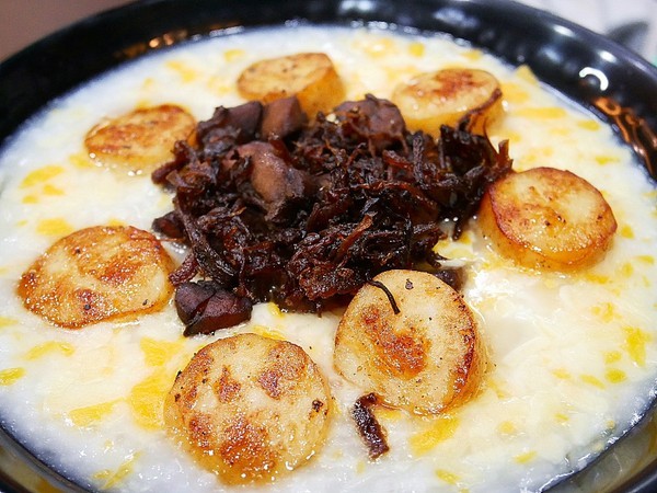 粥鮮(屏東鲍魚絲瓜粥):粥鮮(屏東鮑魚絲瓜粥)-台中西屯海鮮粥烏龍麵 超霸氣新鮮海產直接端上桌 冷冷冬天來一碗 親切價格就有豐盛晚餐暖飽肚子