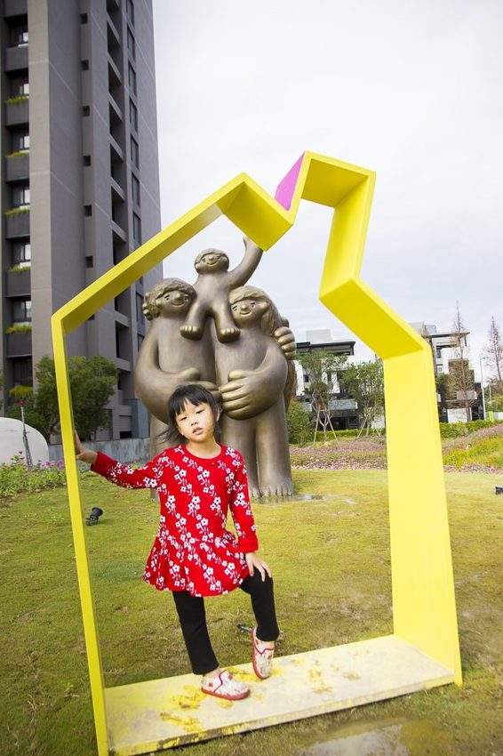 【玩樂.台中】太平景點/小心有熊出沒-熊熊秘境~大片波斯菊花海、森林小徑、可愛小熊出沒,免費好拍