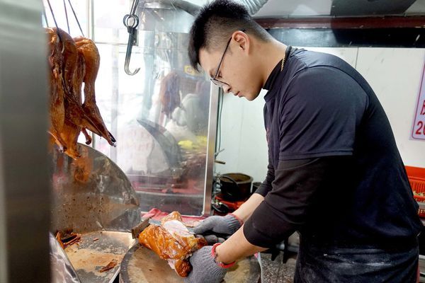 【桃園八德美食】邊境烤鴨-每日新鮮現烤限量烤鴨，晚來就吃不到!!