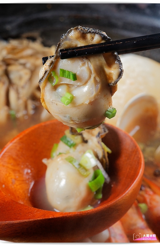 台北東區串燒屋推薦,大村武串燒居酒屋大安店,日本酒梅酒專賣！週日至週四499梅酒暢飲,創意串燒炒物/冬日必吃土手牡蠣鍋,台北大安區串燒推薦, - 大胃米粒 DAVID & MILLY