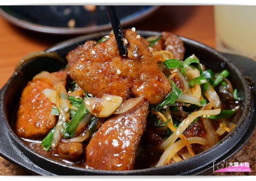 台北東區串燒屋推薦,大村武串燒居酒屋大安店,日本酒梅酒專賣！週日至週四499梅酒暢飲,創意串燒炒物/冬日必吃土手牡蠣鍋,台北大安區串燒推薦, - 大胃米粒 DAVID & MILLY