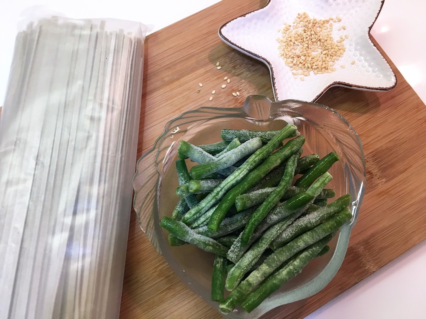 王媽媽廚房,台中美食,夜市,人氣,排隊,美食,日月潭,麻油雞,麵線,泡菜,湯底,快速料理,便當菜,私房,午餐,晚餐,宵夜,我不是他媽媽,免費