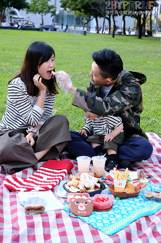 21PLUS,21風味館,台中炸雞,台中烤雞,台中聚餐,台中野餐,愛Sharing烤雞分享餐,野餐 @強生與小吠的Hyper人蔘~