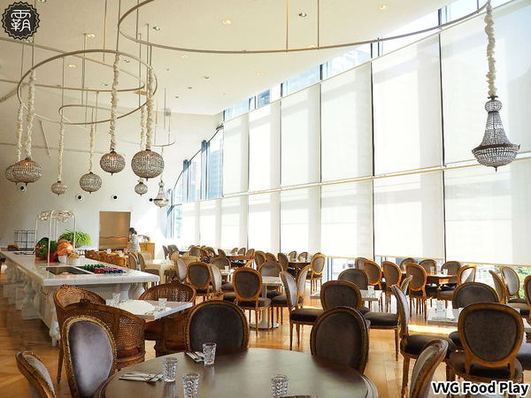 VVG Food Play好樣食藝： 台中歌劇院好樣VVG花現聖誕，宛如嘉年華盛宴，逛市集、挑聖誕禮物、吃聖誕大餐，都在好樣聖誕活動～