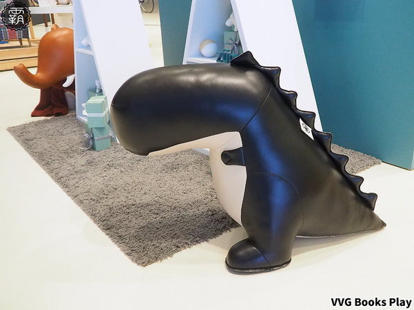 VVG Food Play好樣食藝： 台中歌劇院好樣VVG花現聖誕，宛如嘉年華盛宴，逛市集、挑聖誕禮物、吃聖誕大餐，都在好樣聖誕活動～