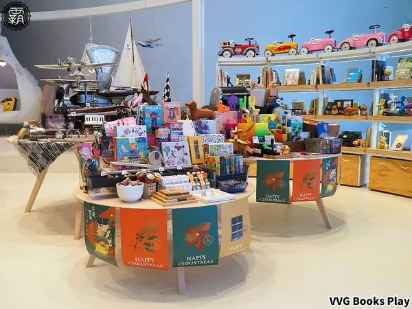 VVG Food Play好樣食藝： 台中歌劇院好樣VVG花現聖誕，宛如嘉年華盛宴，逛市集、挑聖誕禮物、吃聖誕大餐，都在好樣聖誕活動～