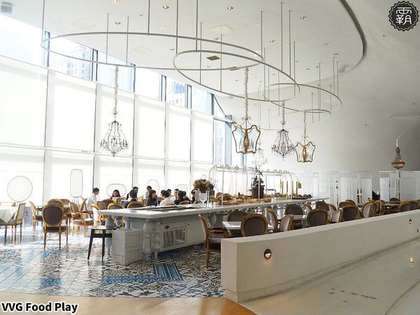 VVG Food Play好樣食藝： 台中歌劇院好樣VVG花現聖誕，宛如嘉年華盛宴，逛市集、挑聖誕禮物、吃聖誕大餐，都在好樣聖誕活動～