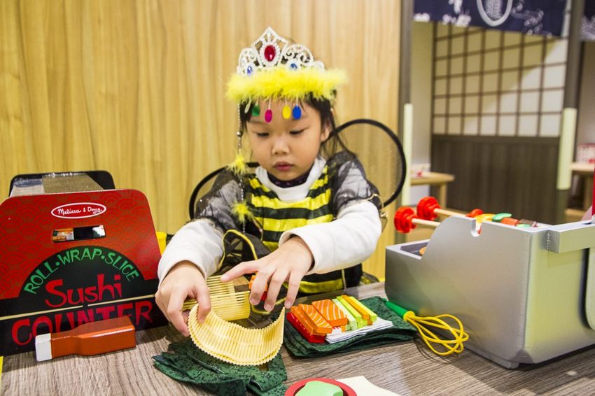 【親子樂園】遊戲愛樂園ATT大直店水果公園～ATT 4 Recharge室內親子樂園，超厲害仿真超市、日本料理店、放電大球池