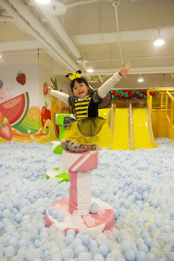 【親子樂園】遊戲愛樂園ATT大直店水果公園～ATT 4 Recharge室內親子樂園，超厲害仿真超市、日本料理店、放電大球池